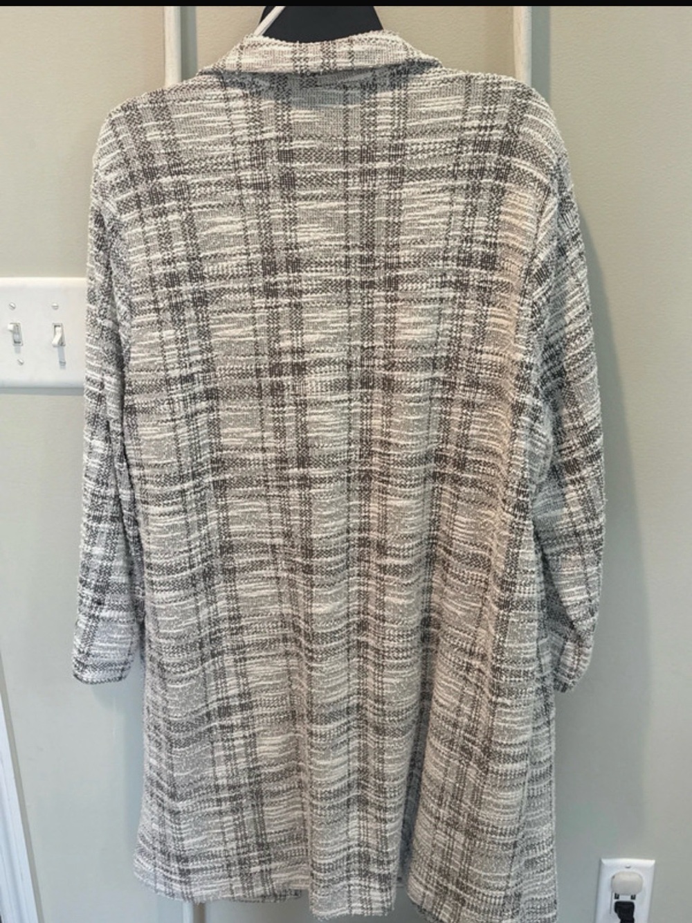 MELLODAY Gray & Cream Textured Open-Front Cardigan - Picture 3 of 3